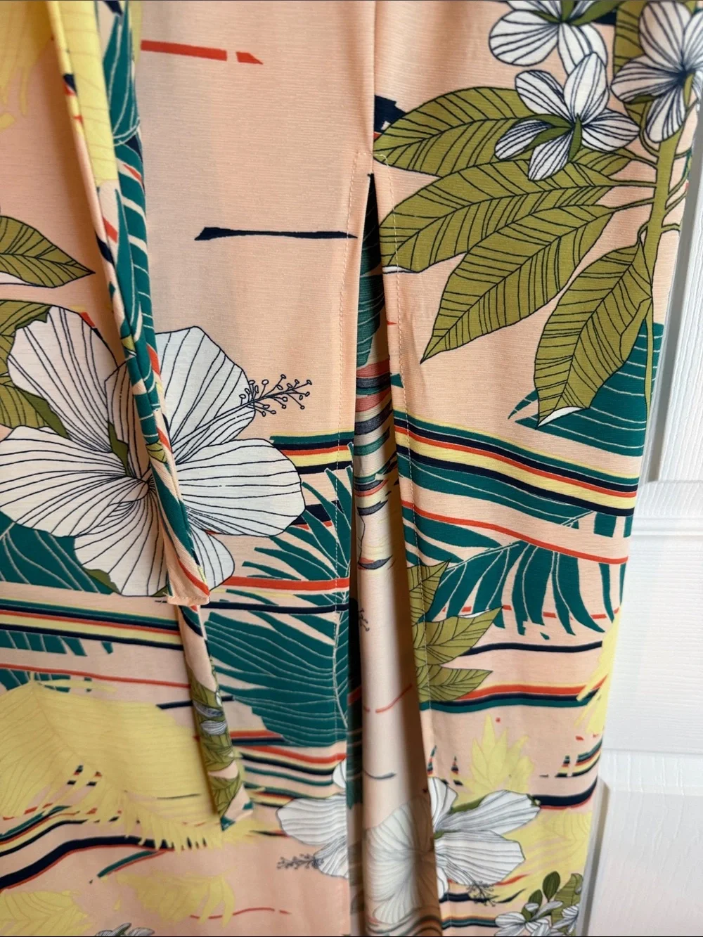Timing Tropical Leaf Print Maxi Dress